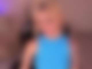 Live cam show with HannaConnorX - Living Room on Hubzter Live