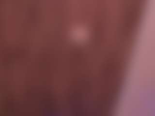 Live cam show with HannaConnorX - Living Room on Camsoda