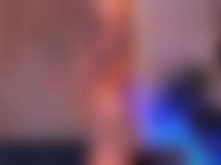 Live cam show with HannaConnorX - Living Room on Camsoda