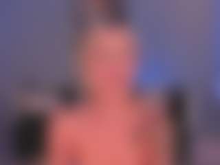 Live cam show with HannaConnorX - Living Room on CamClone