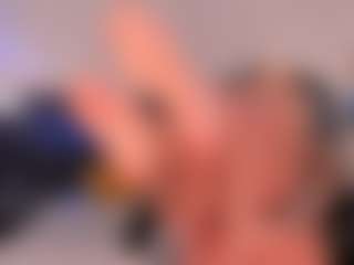 Live cam show with HannaConnorX - Brown Eyes on Camsoda Late Night