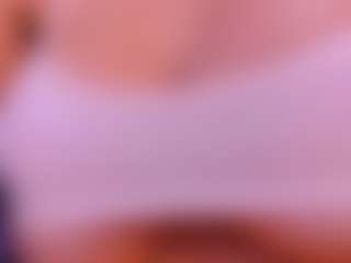 Live cam show with HannaConnorX - Camel Toe on Instabang