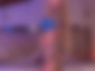 Live cam show with HannaConnorX - Small Ass on Camsoda