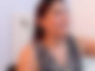 Live cam show with KylieBenson - Camel Toe on AdultVida.com