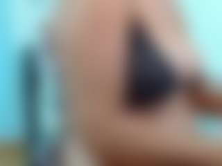 Live cam show with KylieBenson - Pegging on friskycurves.com
