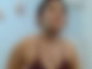 Live cam show with KylieBenson - Sph on Soda Cam