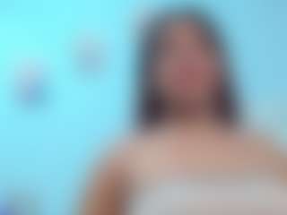Live cam show with KylieBenson - Pegging on madthumbs