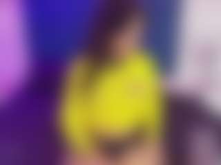 Live cam show with Tammypetit - Small Ass on Chatstar
