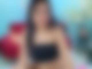 Live cam show with Tammypetit - Living Room on Dare Cams