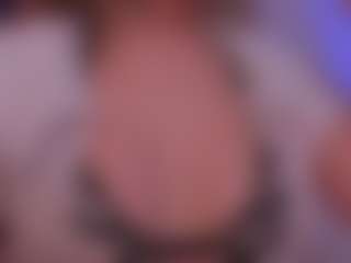 Live cam show with Violett Hansson - Bikini on fuklive.com