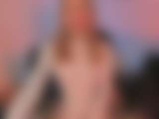 Live cam show with Violett Hansson - Thong on live18s.com