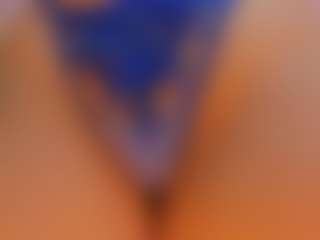 Live cam show with AnaisNin - Blonde Hair on AdultVida.com