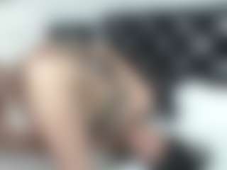 Live cam show with Domiinate - White on Milf Play | colombia
