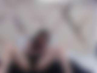 Spettacolo in cam dal vivo con Domiinate - Bull su Camsoda