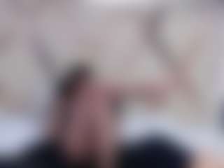 Live-camshow met Domiinate - Brown Eyes op Camsoda