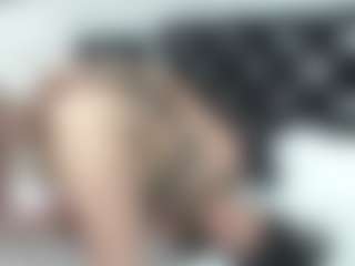 Dominate_alisson's Live Sex Cam Show