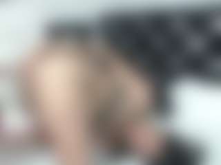 Dominate_alisson's Live Sex Cam Show