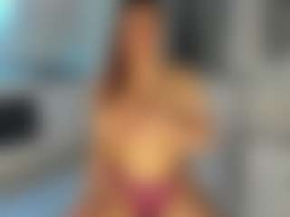 Live cam show with Frosty-fire - Office on chickslive.net