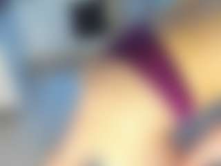 Live cam show with Frosty-fire - Bikini on MyBangCams