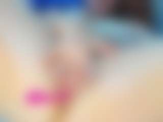 Live cam show with Frosty-fire - Average on Camsoda