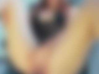 Live cam show with Frosty-fire - Bedroom Red Hair on Chatstar