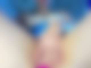 Live cam show with Frosty-fire - Thong on Soda Cam