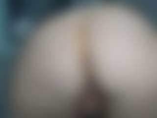 Live cam show with Frosty-fire - Average on nudelive.tv