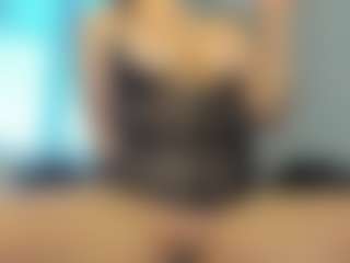 Live cam show with Frosty-fire - Office on SinfulBabes