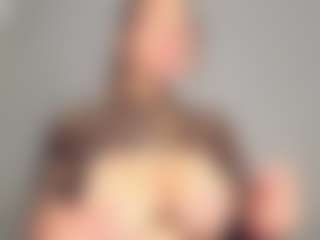 Live cam show with Frosty-fire - Red Hair Blowjob on liverealitysex.com
