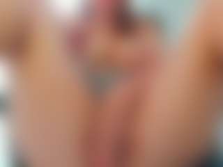 Live cam show with Frosty-fire - Thong on Camsoda