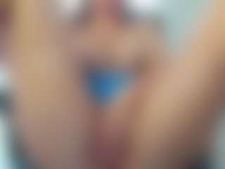 Live cam show with Frosty-fire - Dirty Talk on milfzrlive.com