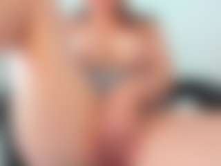 Live cam show with Frosty-fire - Natural on Camsoda