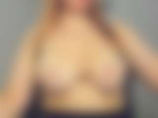 Live cam show with Frosty-fire - Bedroom on Camsoda