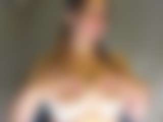 Live cam show with Frosty-fire - Bikini on friskycurves.com