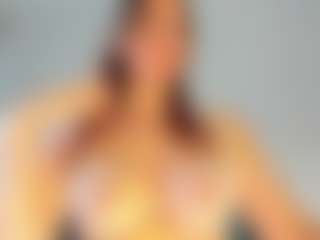 Live cam show with Frosty-fire - Bikini on SquirtSoMuch