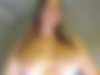 Live cam show with Frosty-fire - Cosplay Granny on intimatelivegirls.com