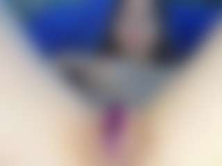 Live cam show with Frosty-fire - Dirty Talk on Stripli.com