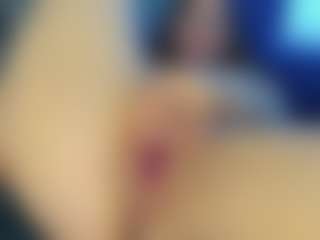 Live cam show with Frosty-fire - Solo on Camsoda