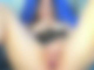 Live cam show with Frosty-fire - Cosplay Red Hair on SmokeAndPoke
