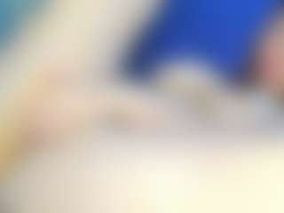 Live cam show with Frosty-fire - Living Room on Camsoda