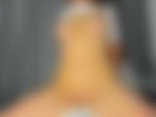 Live cam show with Frosty-fire - Average on luckytryst.com