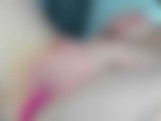 Live cam show with Frosty-fire - Solo on luckytryst.com