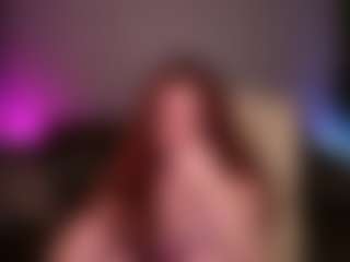 Live cam show with CarolinaDia - Green Eyes on StripNow
