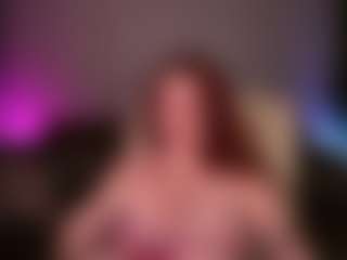 Live cam show with CarolinaDia - Green Eyes on MyBangCams