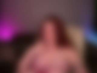 Live cam show with CarolinaDia - Average on makecum.org