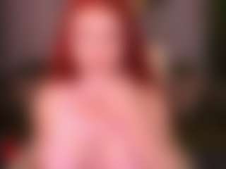 Live cam show with CarolinaDia - Red Hair Teen (18+) on hotwifechat.live