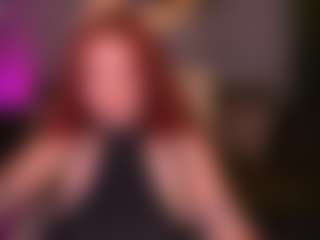 Live cam show with CarolinaDia - Red Hair on fapnchat