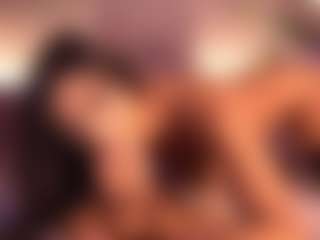 Live cam show with Izzy Wild - Ball Sucking on AdultVida.com