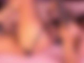 Live cam show with Izzy Wild - Green Eyes on studioflirtlive.com