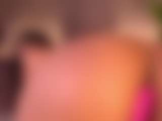 Live cam show with Izzy Wild - Camel Toe on Camsoda